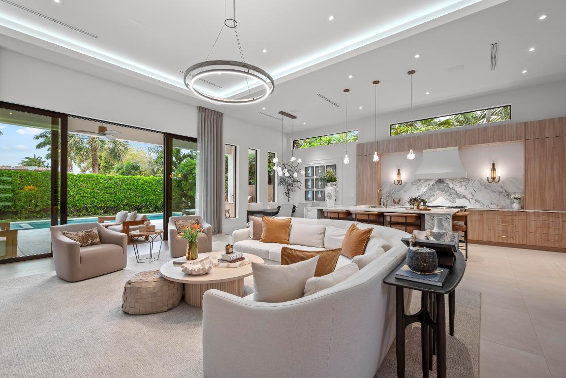 401 NE 2nd Boca Raton, FL 33432