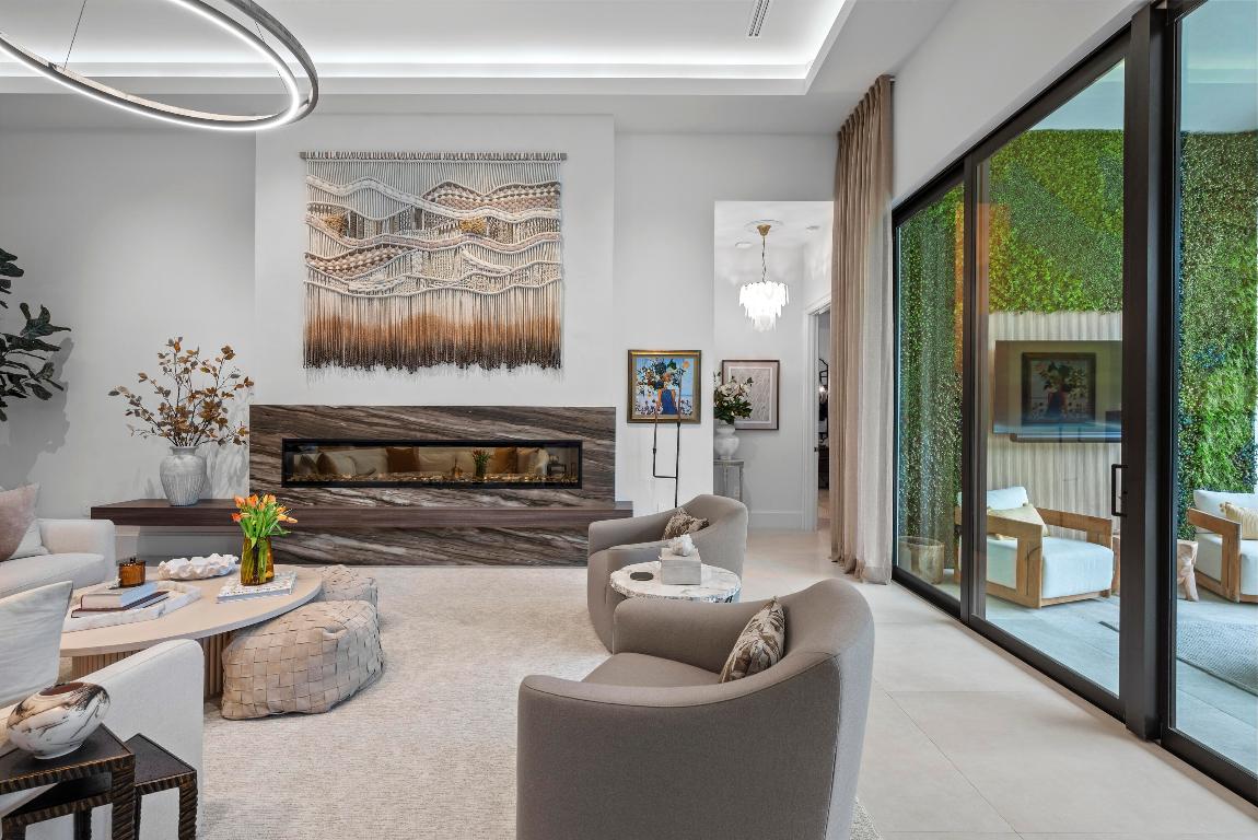 401 NE 2nd Boca Raton, FL 33432