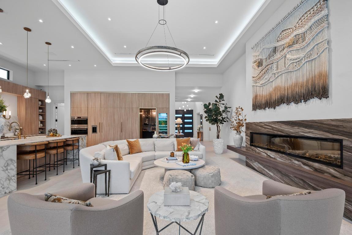 401 NE 2nd Boca Raton, FL 33432