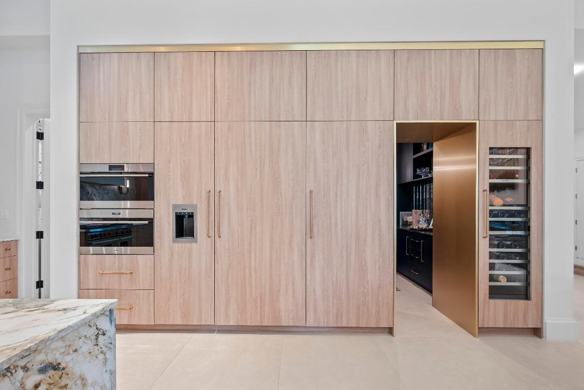 401 NE 2nd Boca Raton, FL 33432