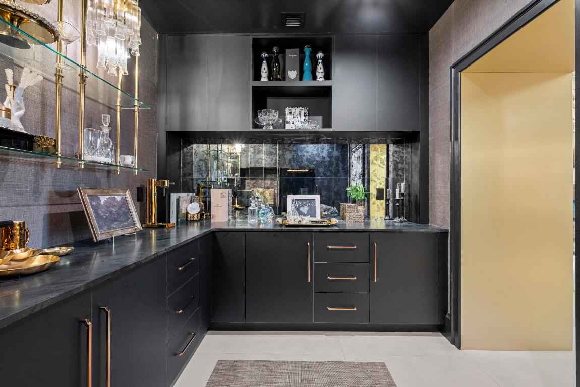 401 NE 2nd Boca Raton, FL 33432