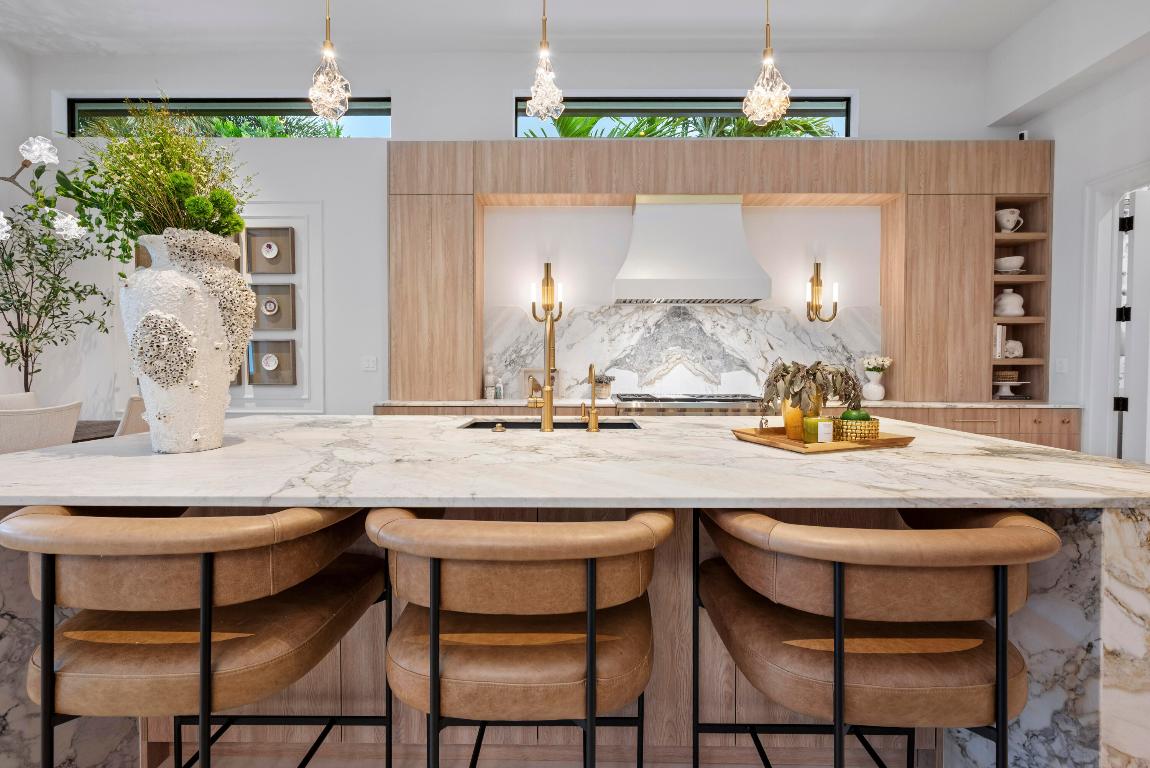 401 NE 2nd Boca Raton, FL 33432