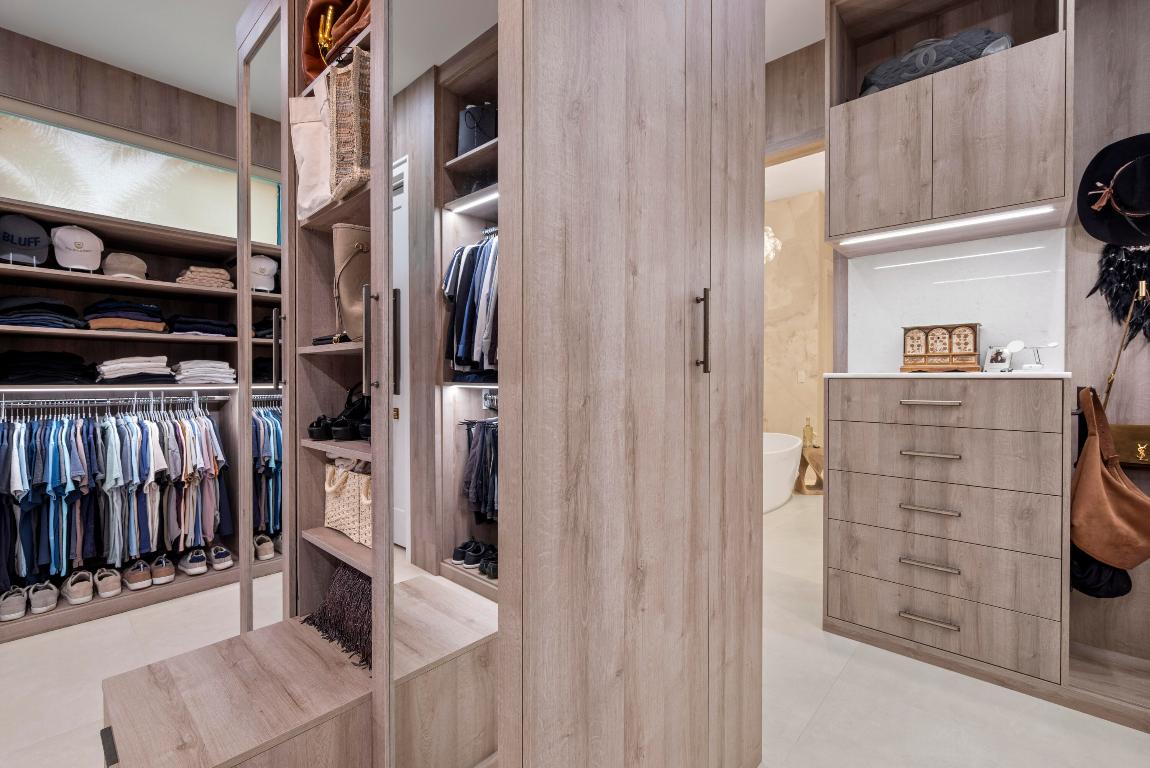 401 NE 2nd Boca Raton, FL 33432