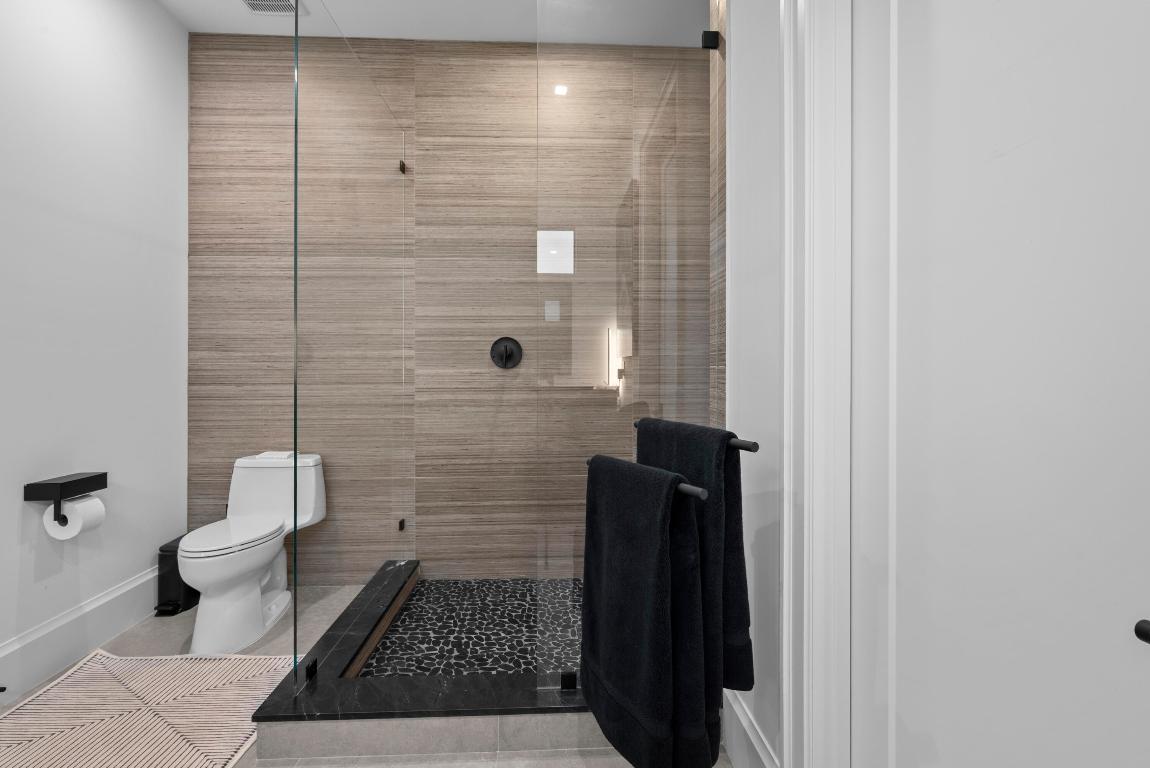 401 NE 2nd Boca Raton, FL 33432