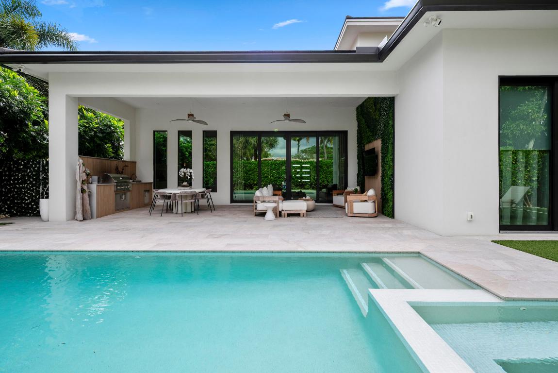 401 NE 2nd Boca Raton, FL 33432