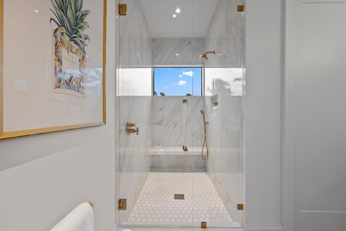 401 NE 2nd Boca Raton, FL 33432