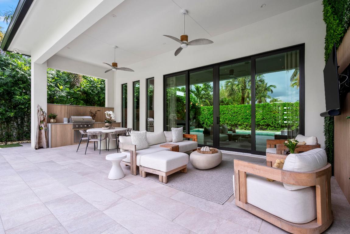 401 NE 2nd Boca Raton, FL 33432