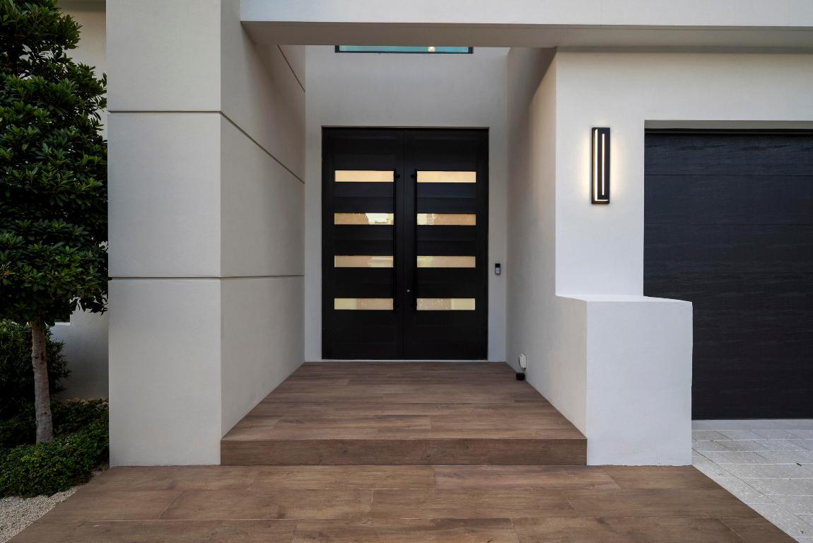 401 NE 2nd Boca Raton, FL 33432