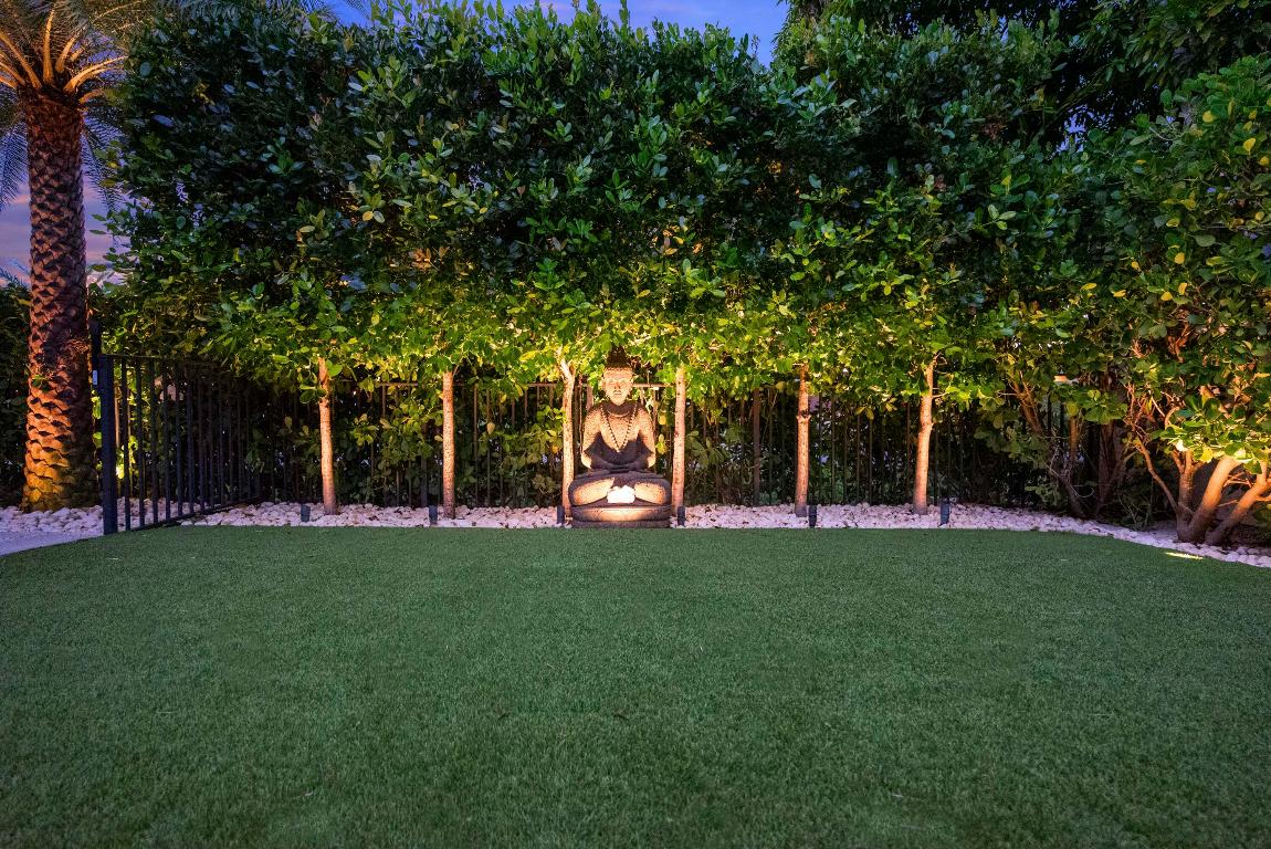 401 NE 2nd Boca Raton, FL 33432