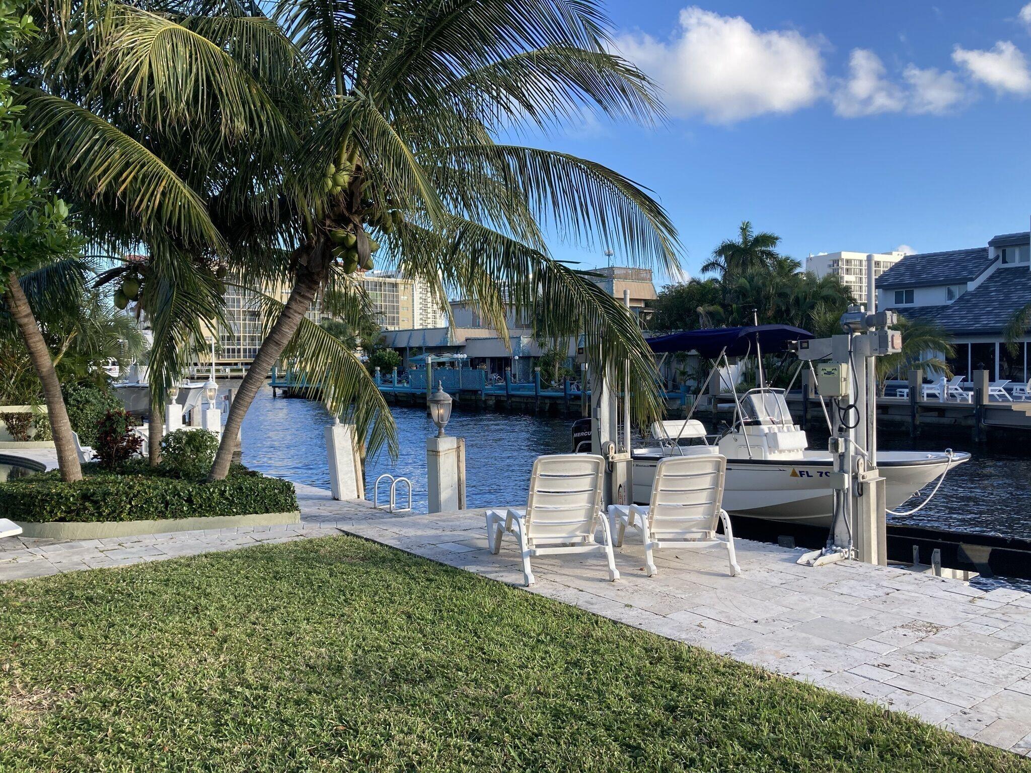 2740 NE 10th Pompano Beach, FL 33062