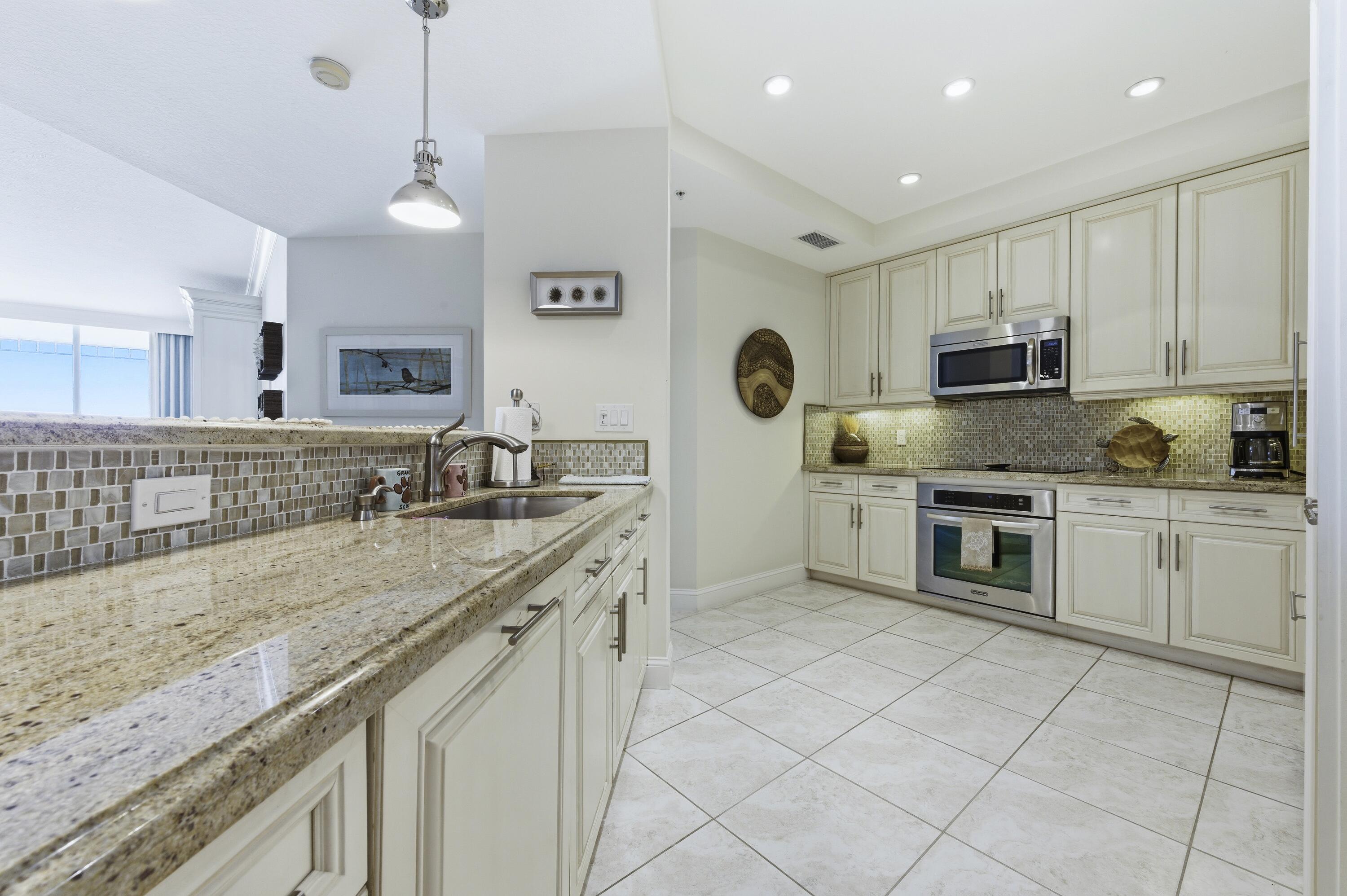 120 Ocean Grande #802 Jupiter, FL 33477