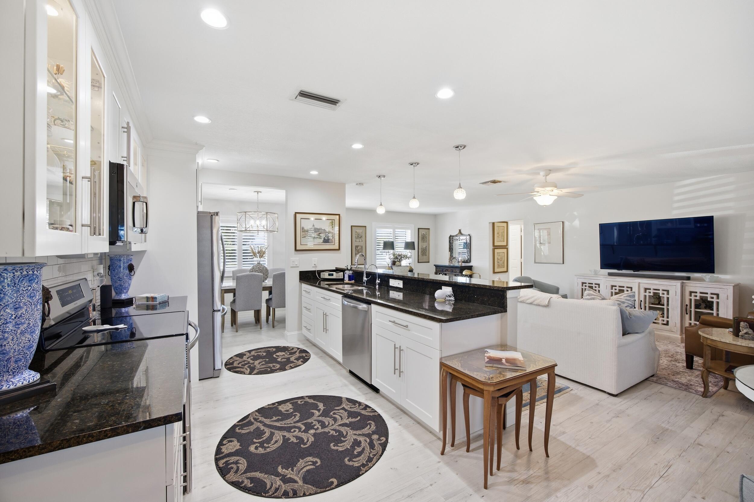 9461 SE Little Clb Jupiter, FL 33469