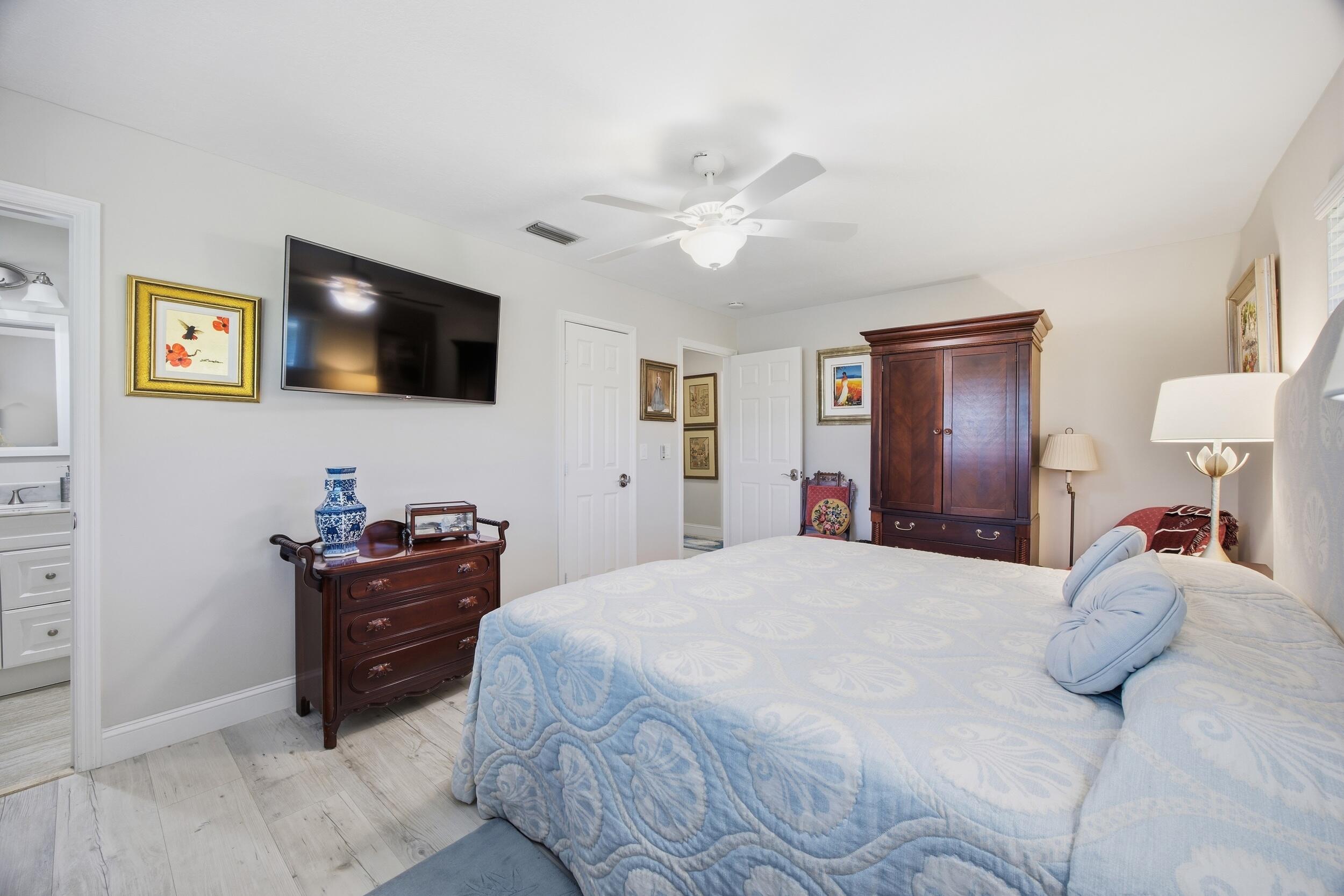 9461 SE Little Clb Jupiter, FL 33469