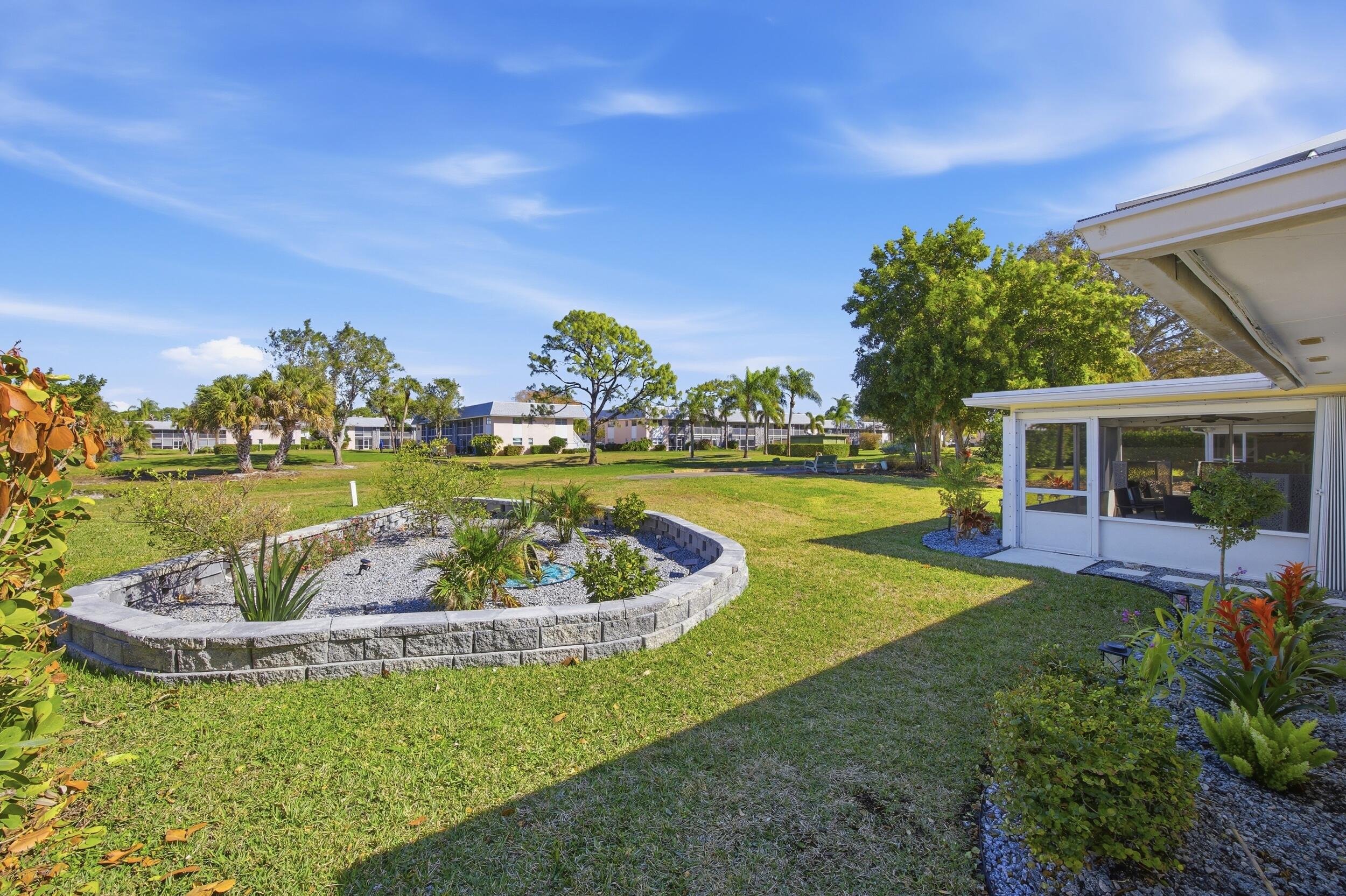 9461 SE Little Clb Jupiter, FL 33469