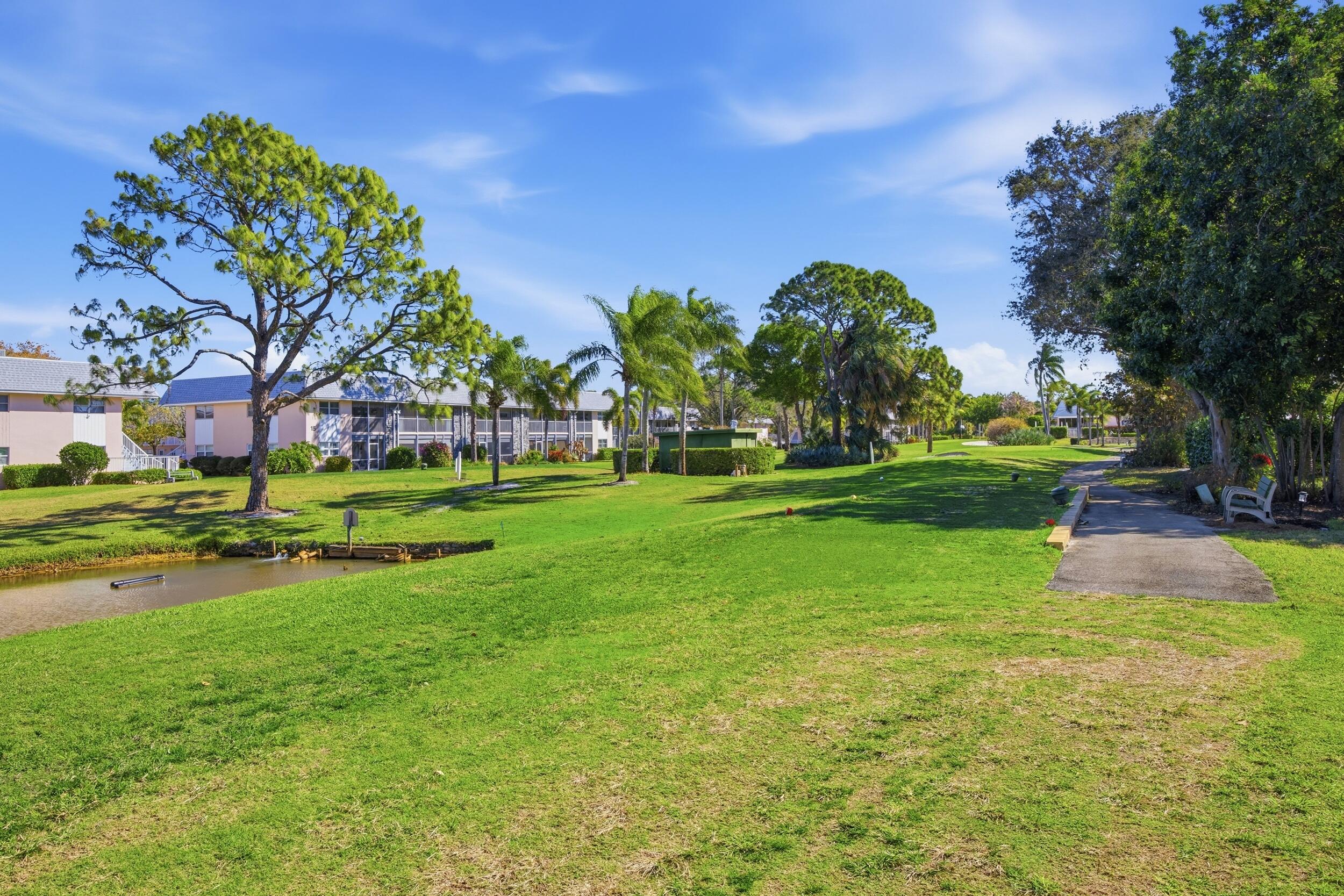 9461 SE Little Clb Jupiter, FL 33469