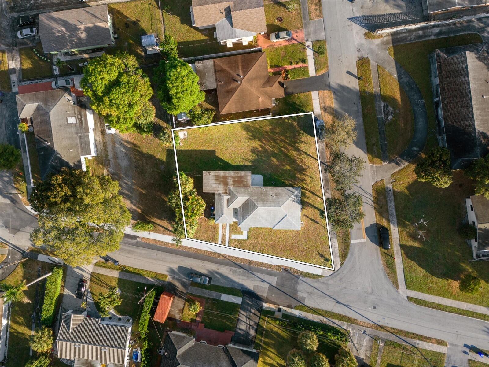 1901 NW 3rd Fort Lauderdale, FL 33311