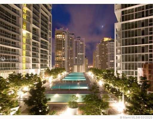 465 Brickell Ave #3701