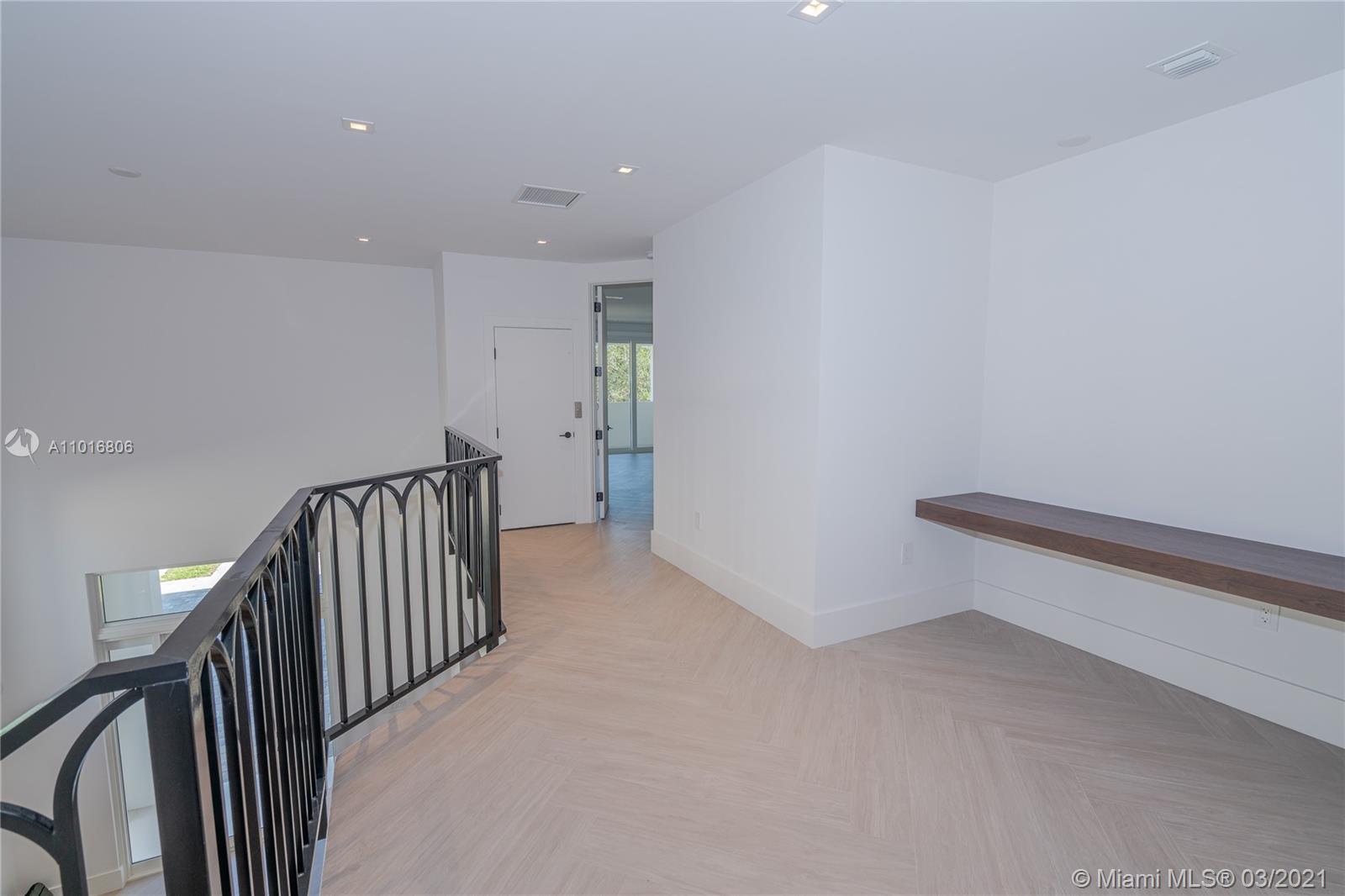 3510 Segovia St #3510 Coral Gables, FL 33134