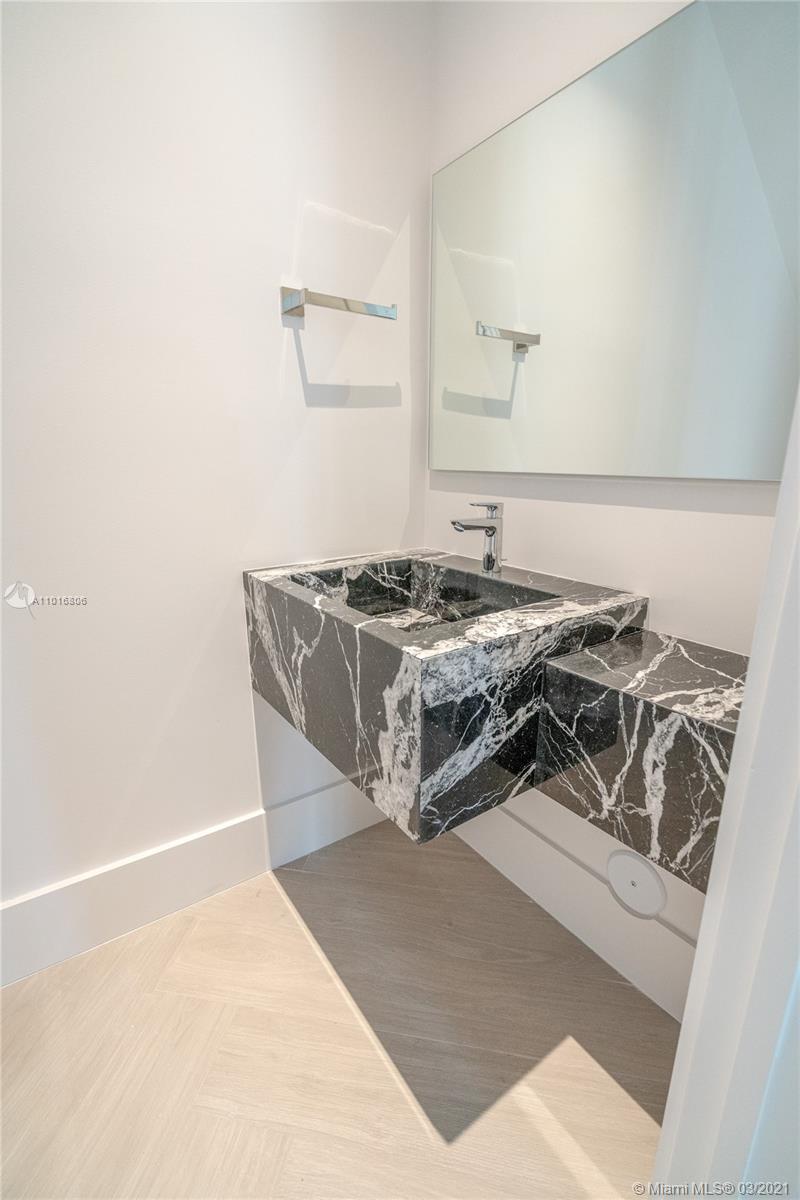 3510 Segovia St #3510 Coral Gables, FL 33134