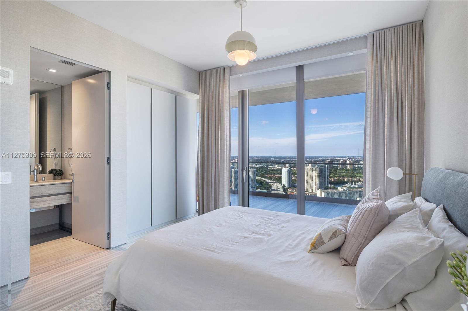 18975 E Collins Ave #3802 Sunny Isles Beach, FL 33160