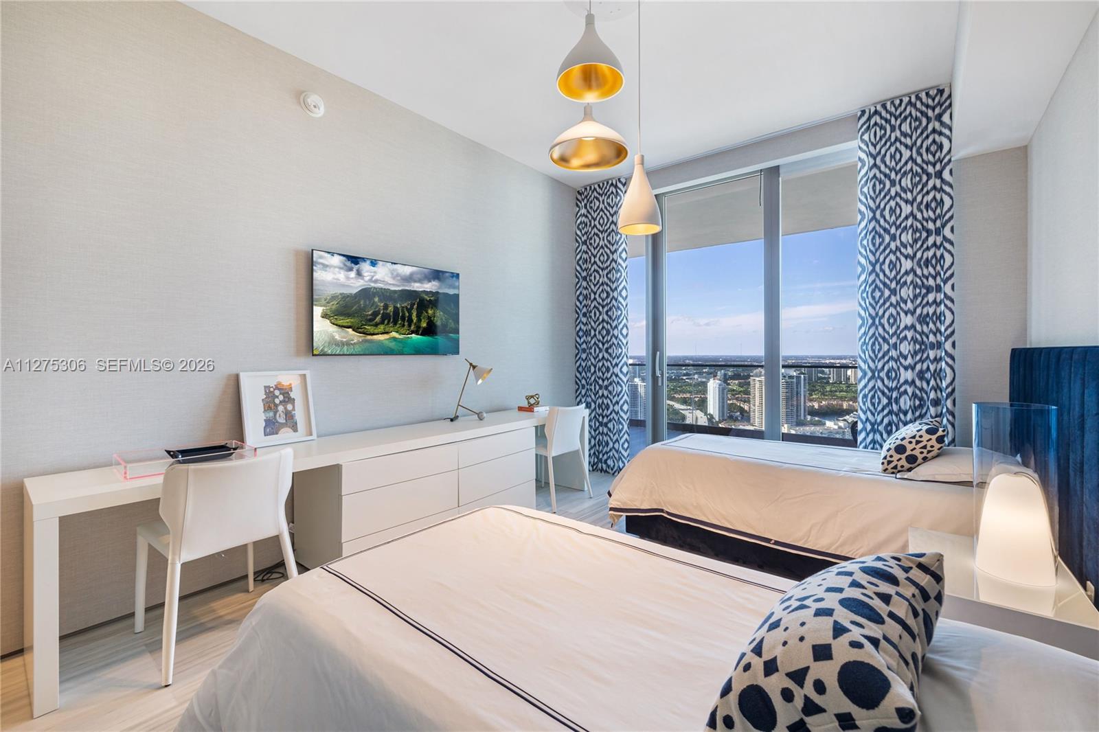 18975 E Collins Ave #3802 Sunny Isles Beach, FL 33160