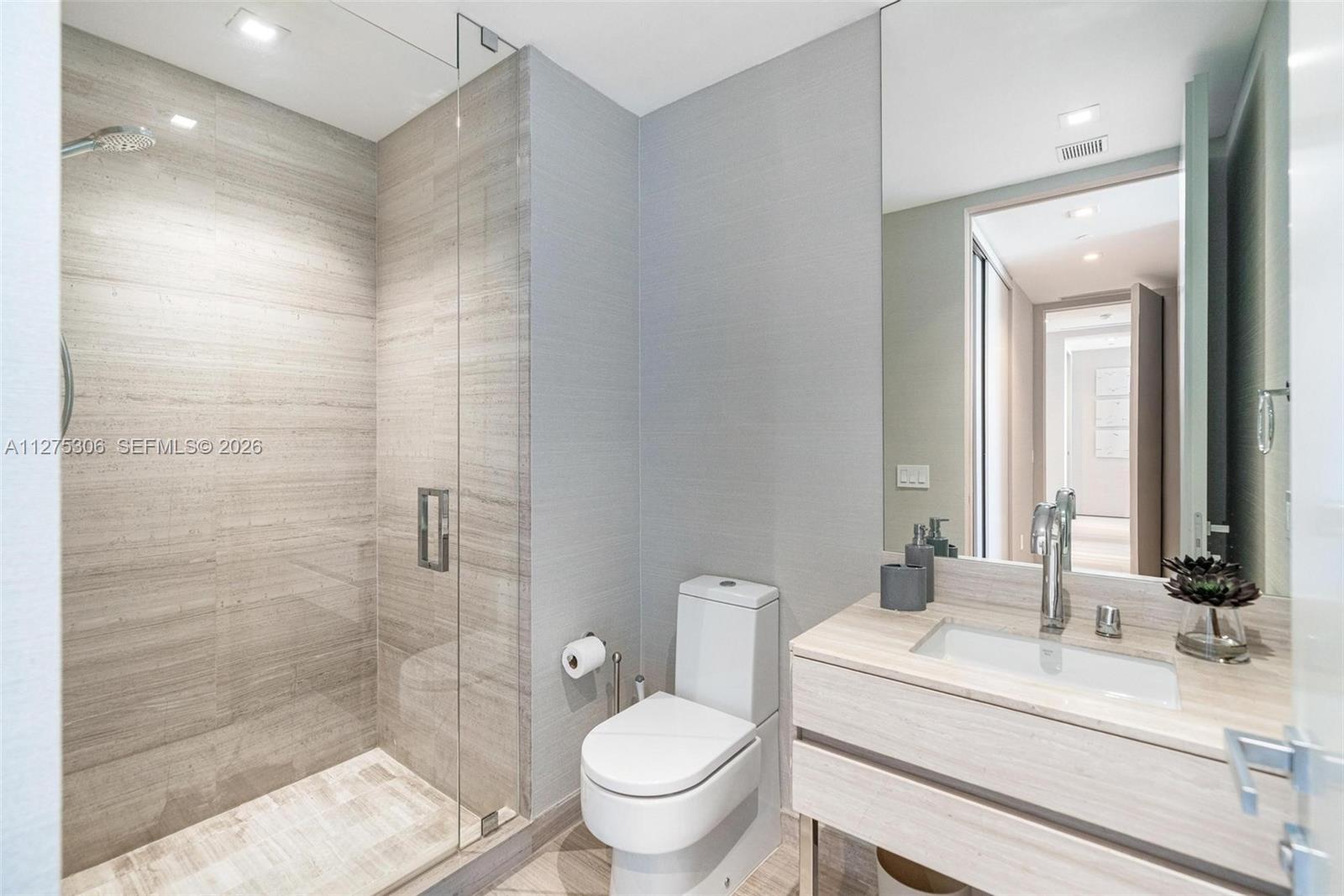 18975 E Collins Ave #3802 Sunny Isles Beach, FL 33160