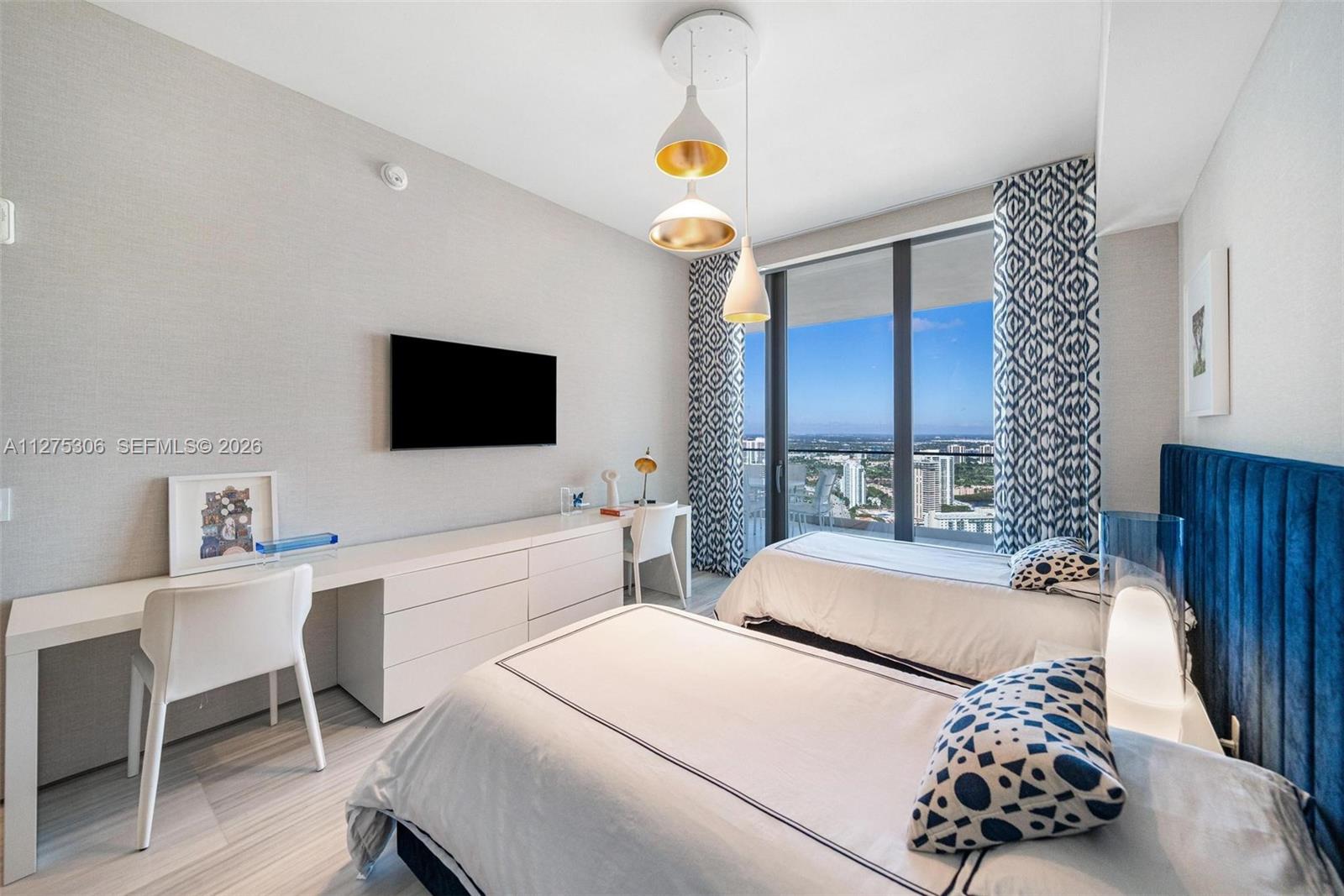 18975 E Collins Ave #3802 Sunny Isles Beach, FL 33160