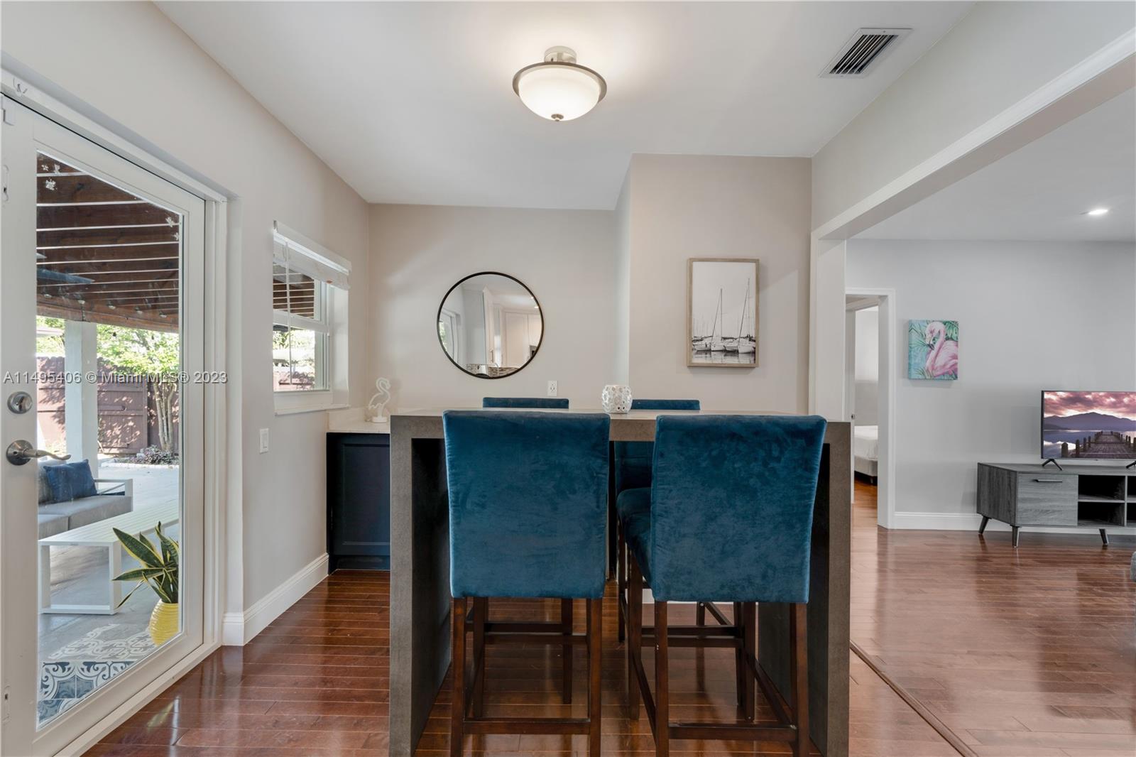 2465 SW 21st Ter,Miami, FL 33145