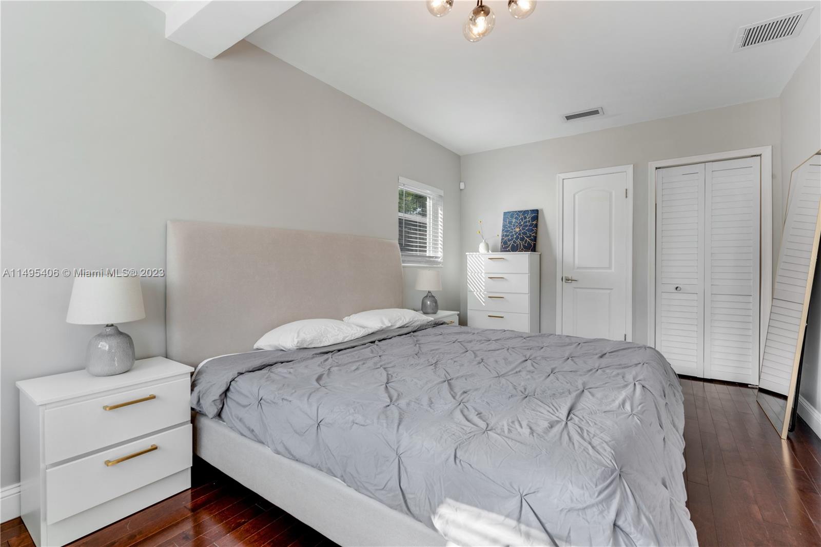 2465 SW 21st Ter,Miami, FL 33145