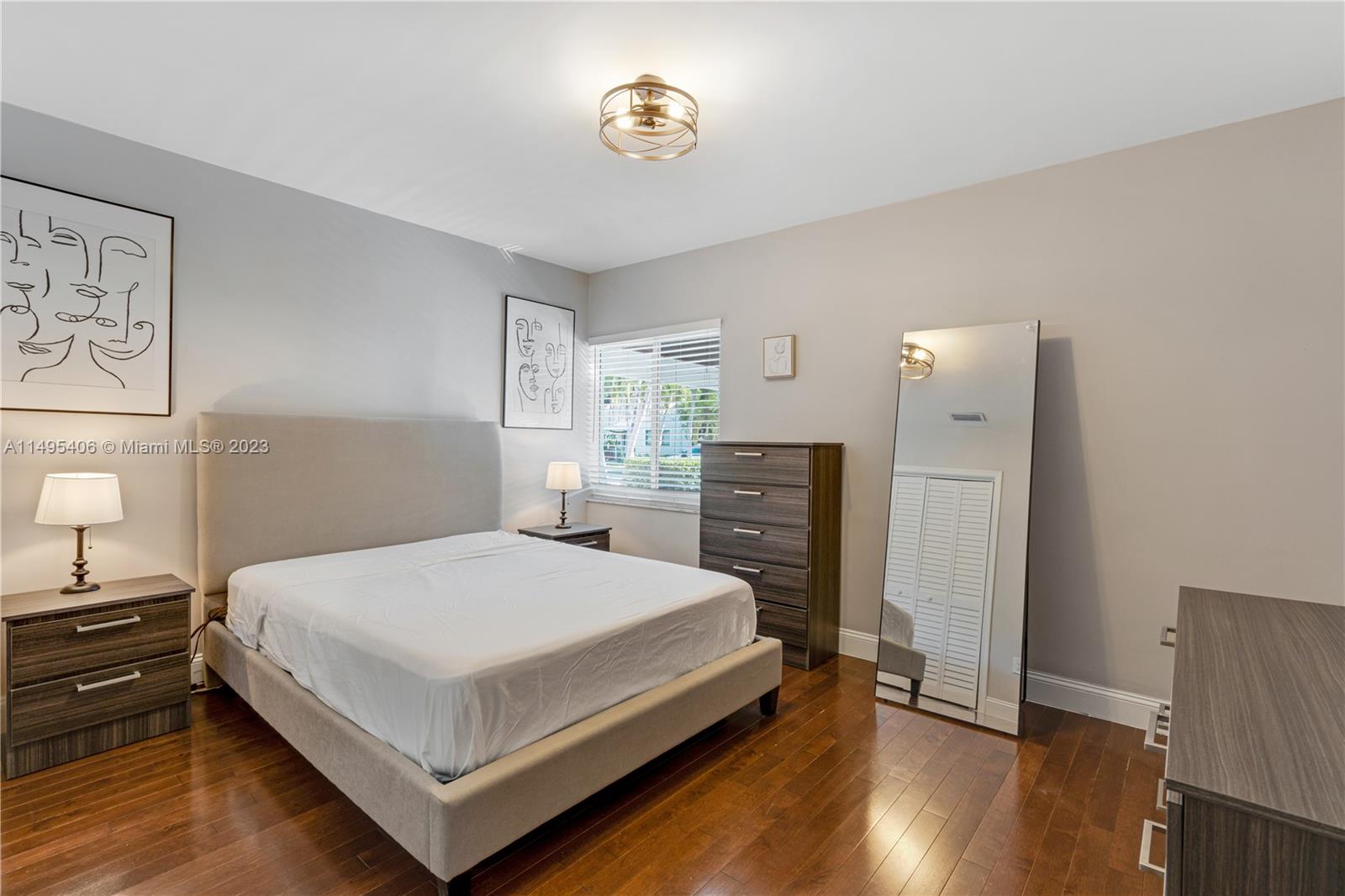 2465 SW 21st Ter,Miami, FL 33145