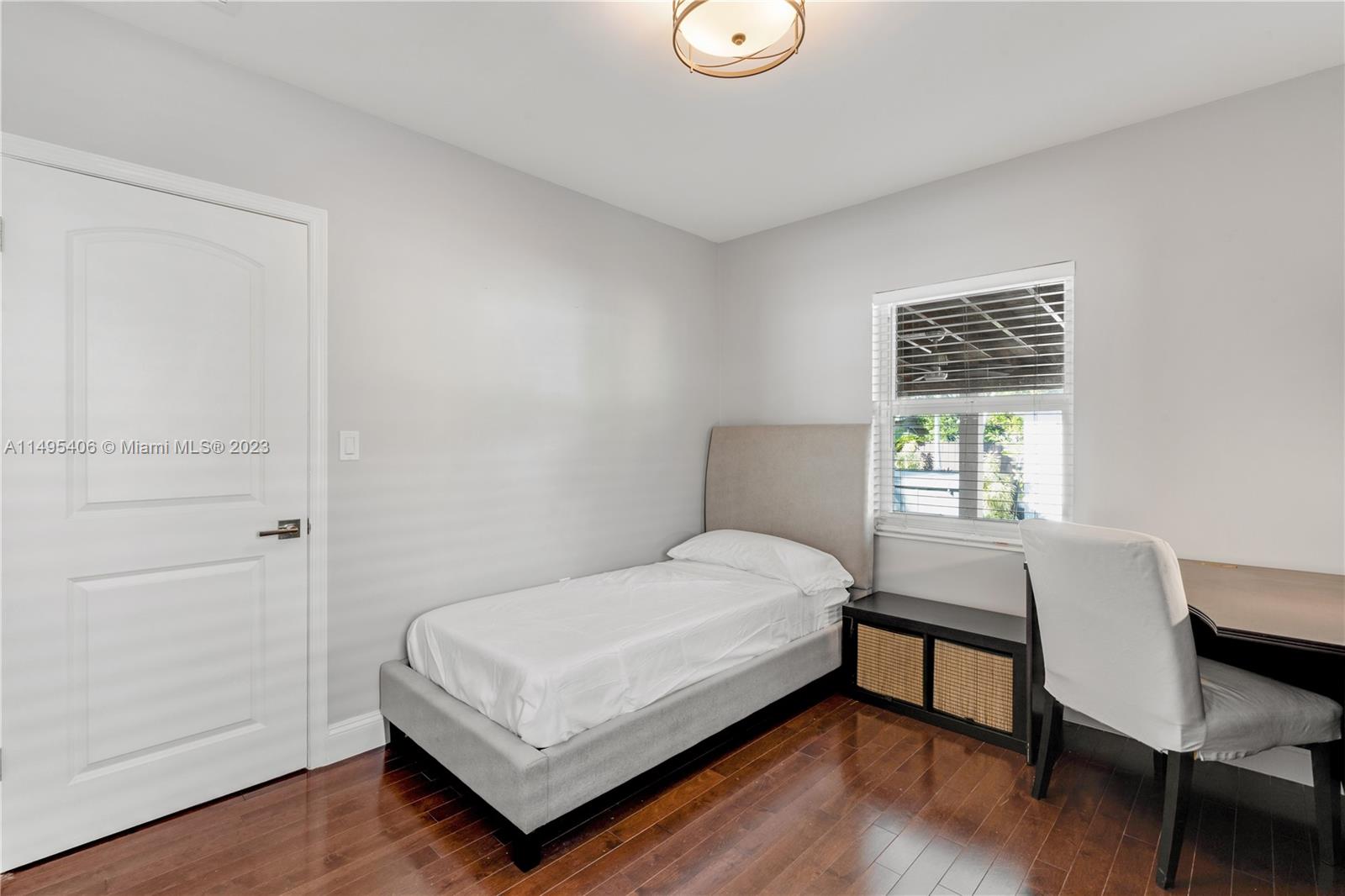 2465 SW 21st Ter,Miami, FL 33145