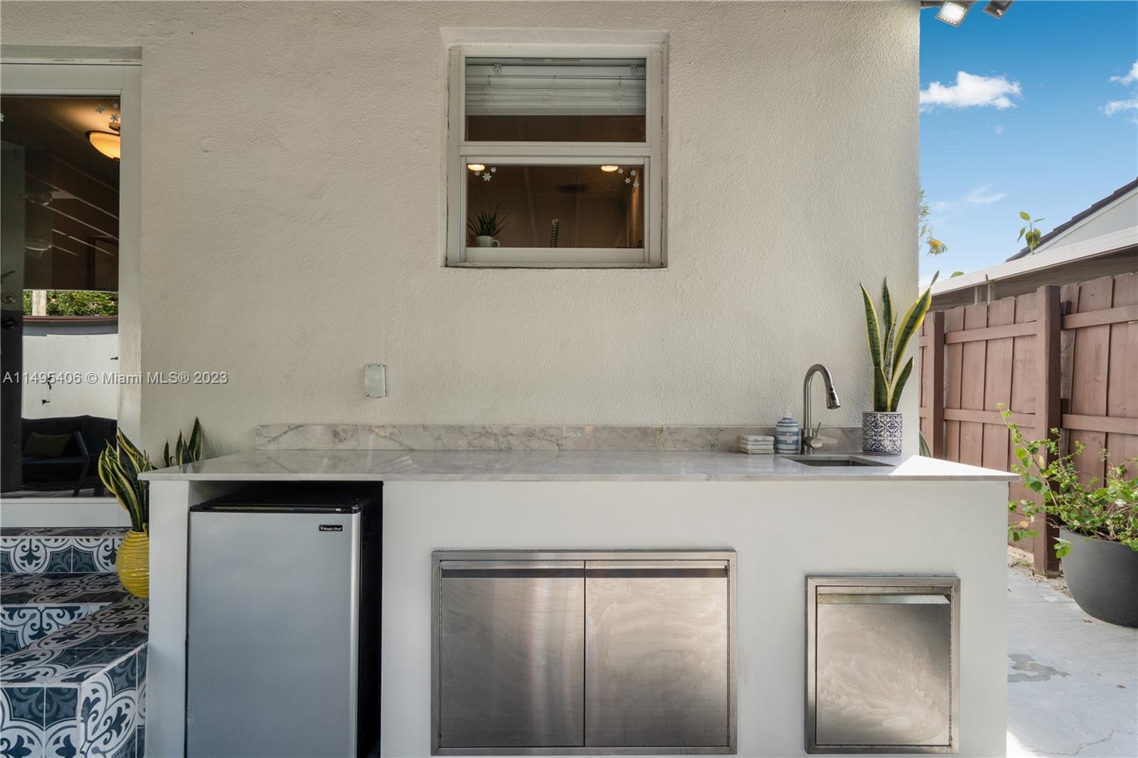 2465 SW 21st Ter,Miami, FL 33145