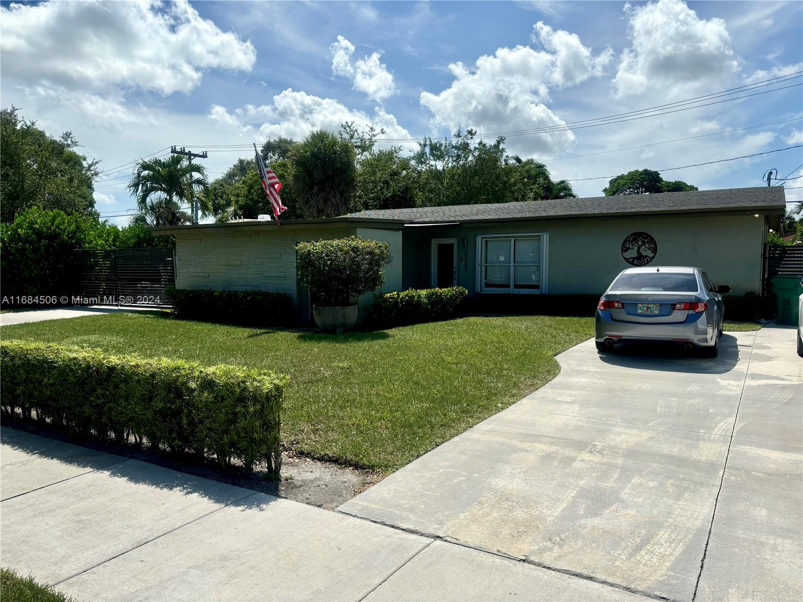 8969 Caribbean Blvd