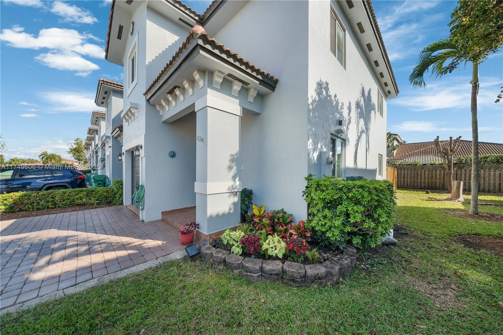 16344 SW 44th Way,Miami, FL 33185