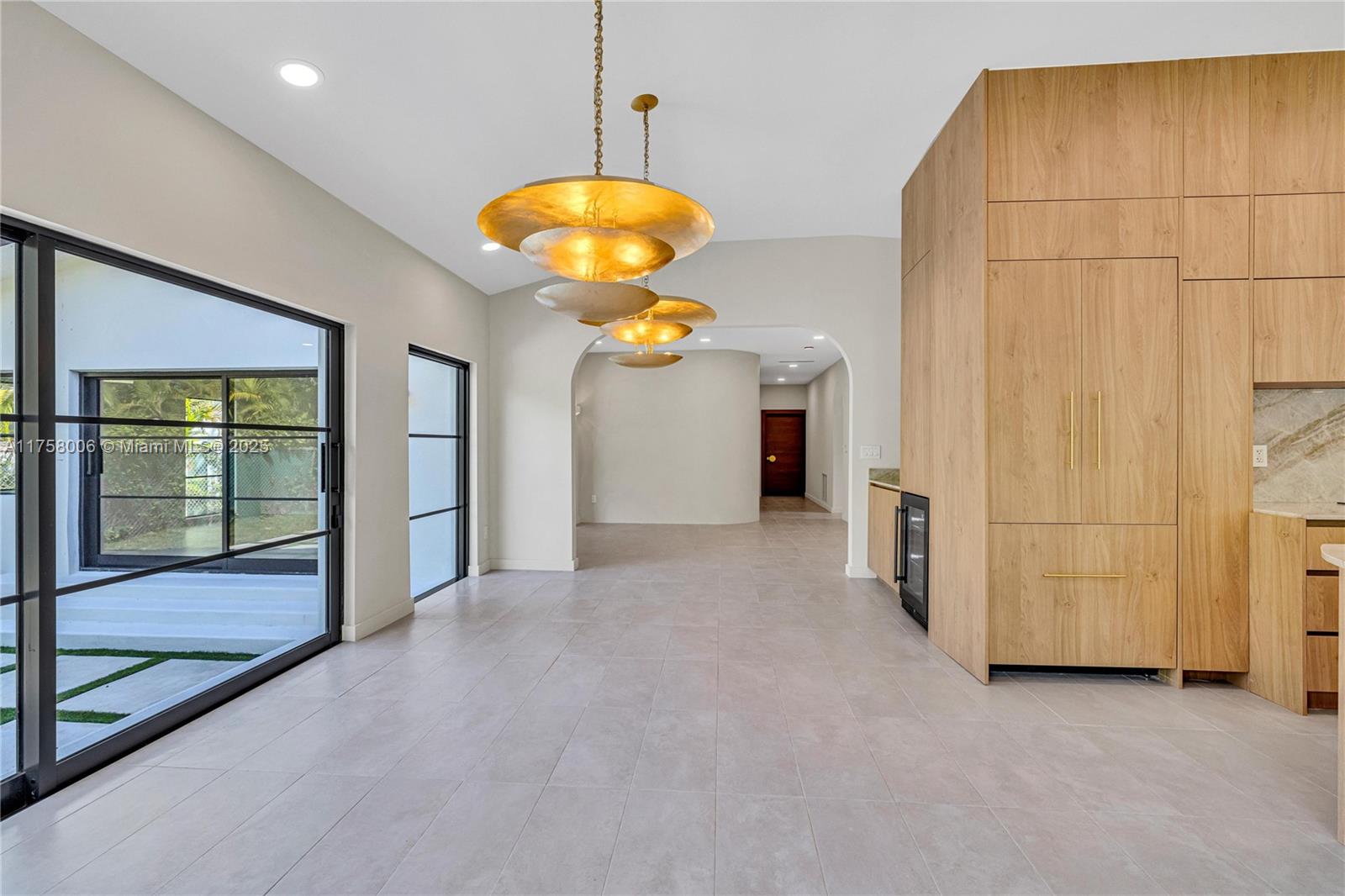 1323 Cleveland Rd Miami Beach, FL 33141