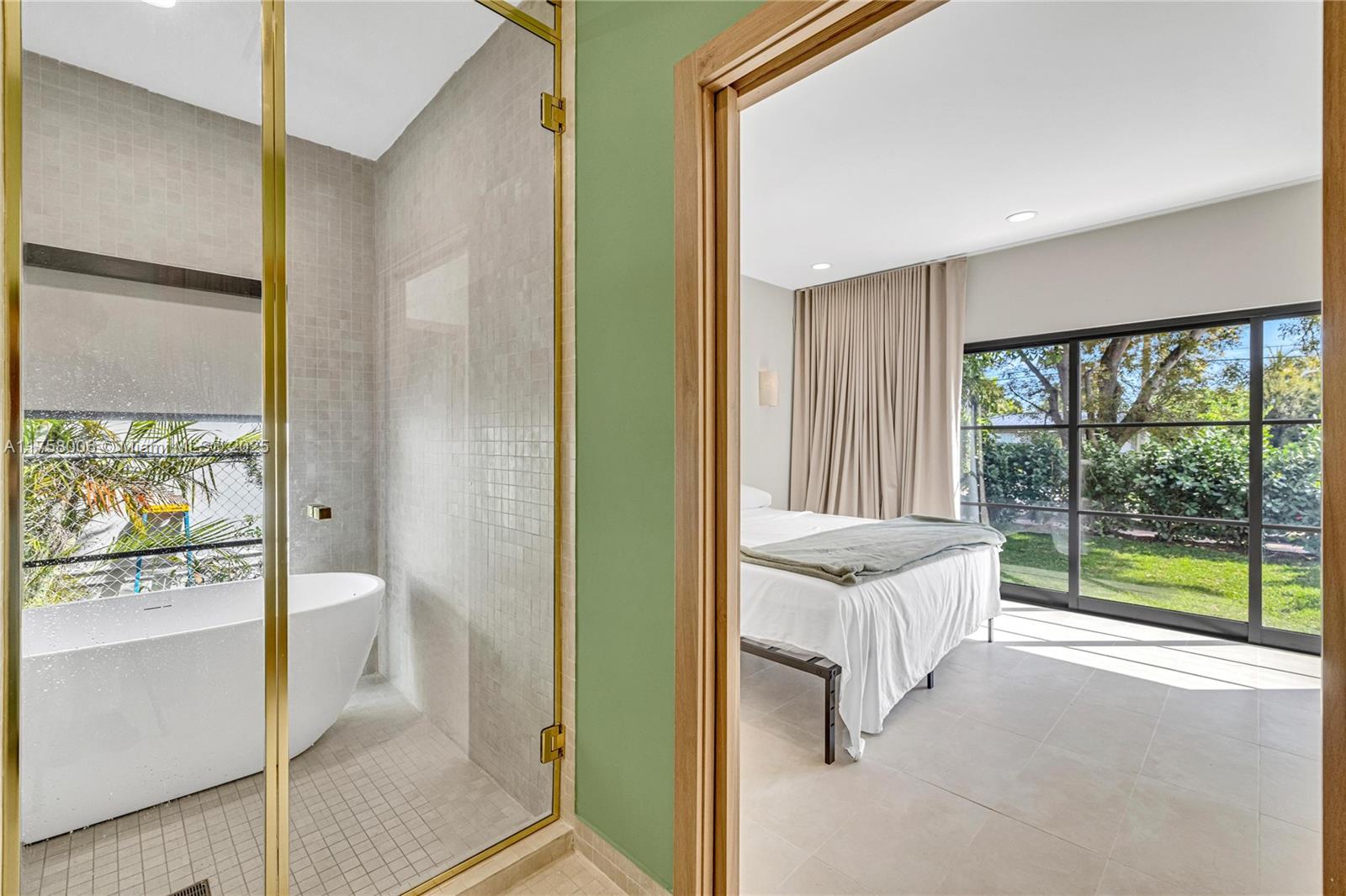 1323 Cleveland Rd Miami Beach, FL 33141