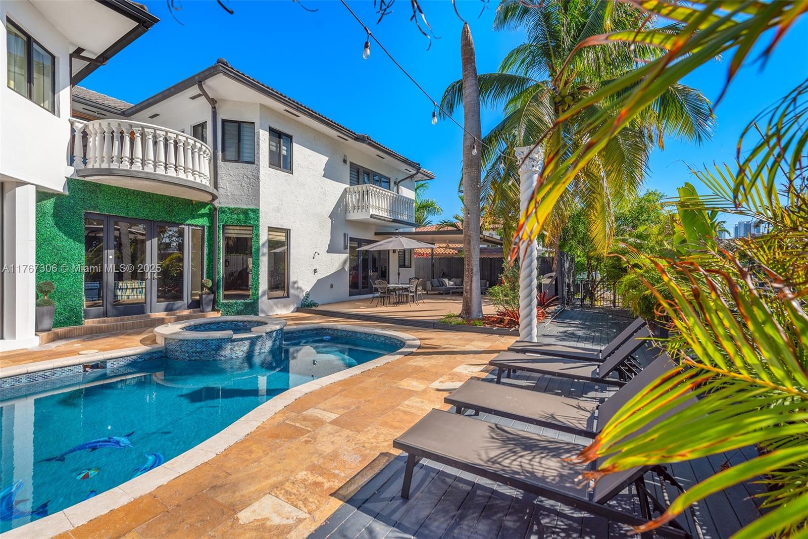 3400 NE 164th St North Miami Beach, FL 33160