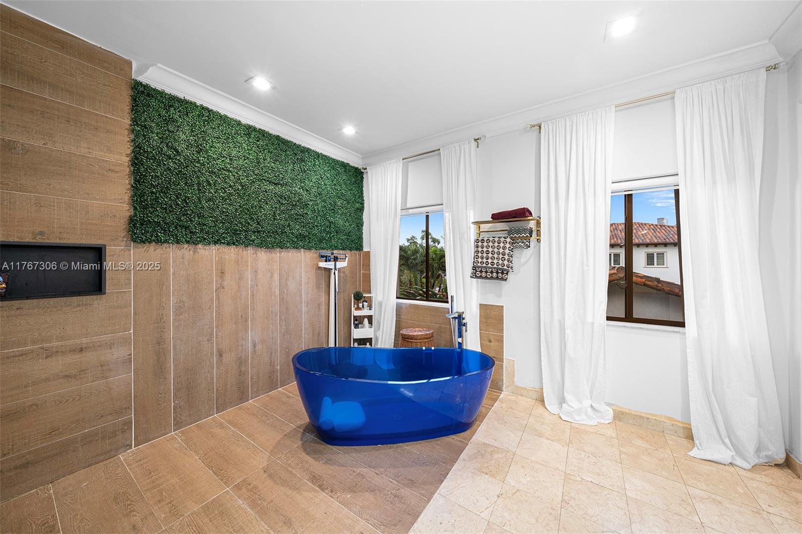 3400 NE 164th St North Miami Beach, FL 33160