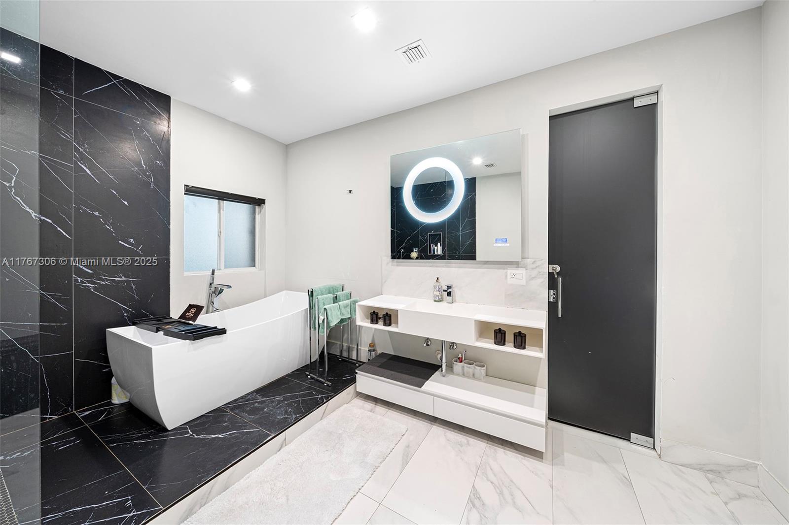 3400 NE 164th St North Miami Beach, FL 33160