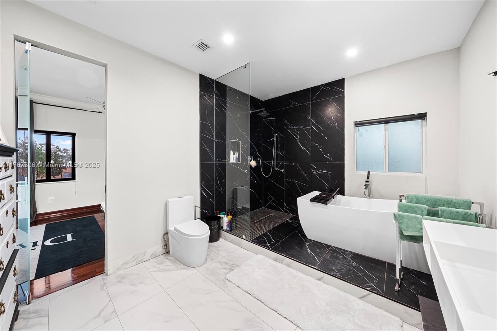 3400 NE 164th St North Miami Beach, FL 33160