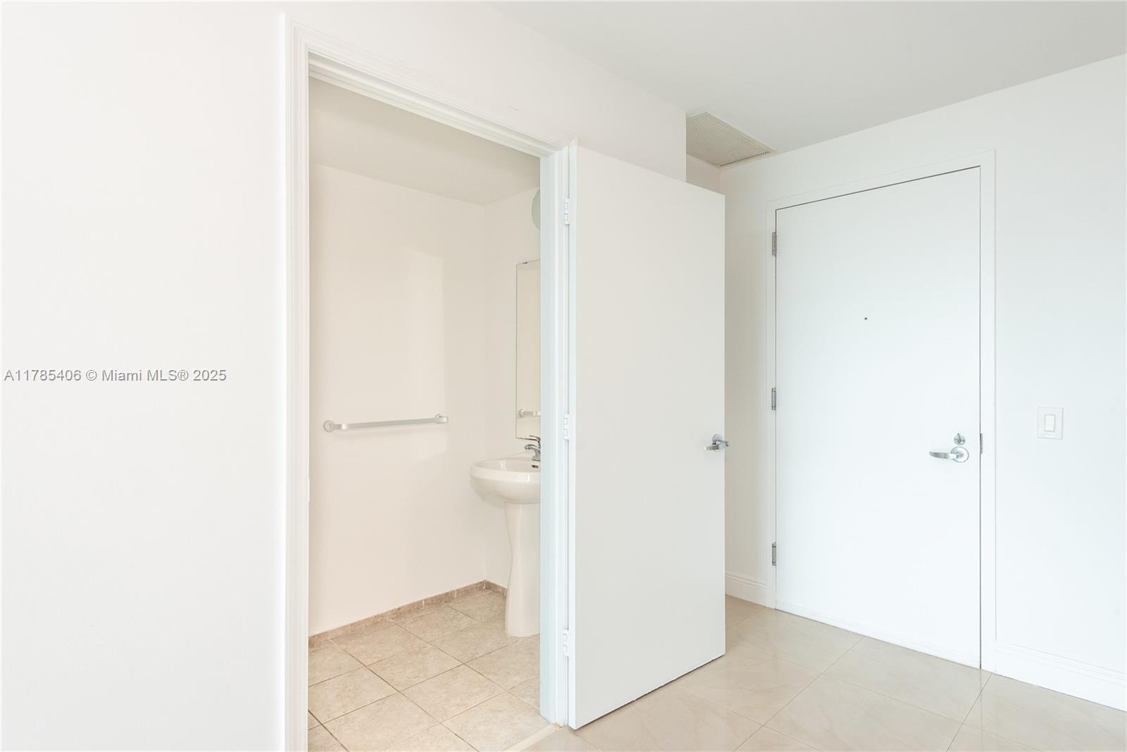 image Infinity At Brickell22