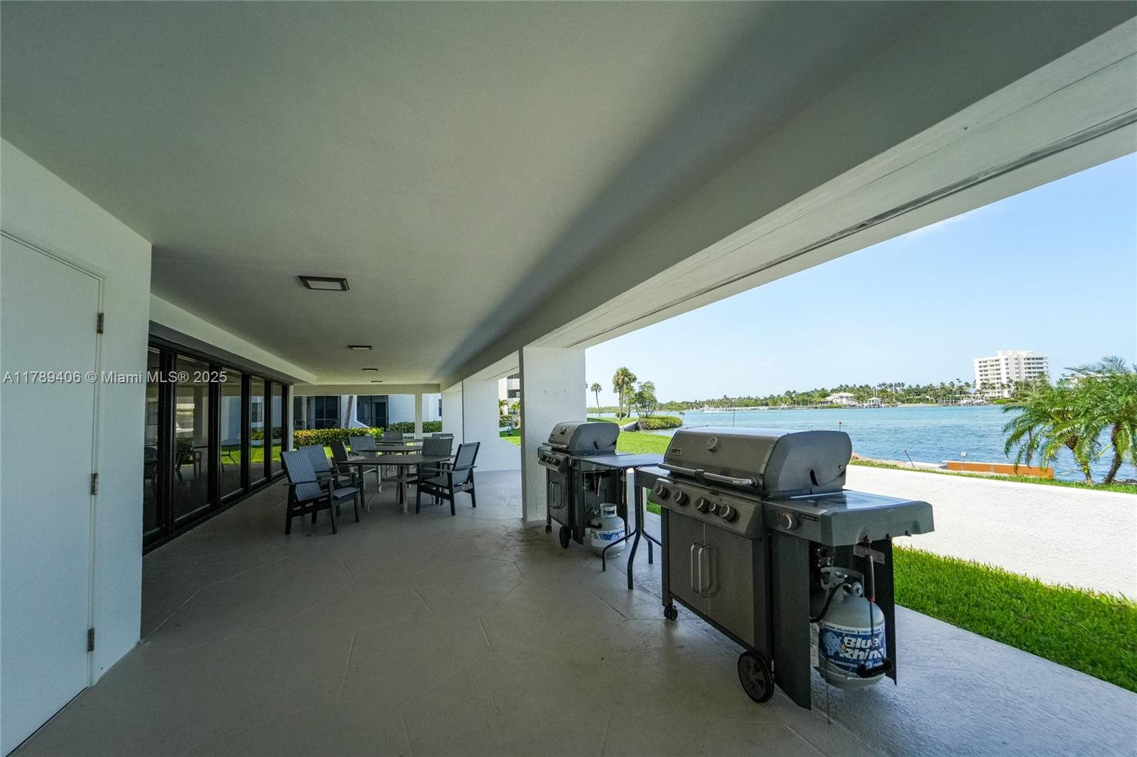 19800 Sandpointe Bay Dr #506 Tequesta, FL 33469