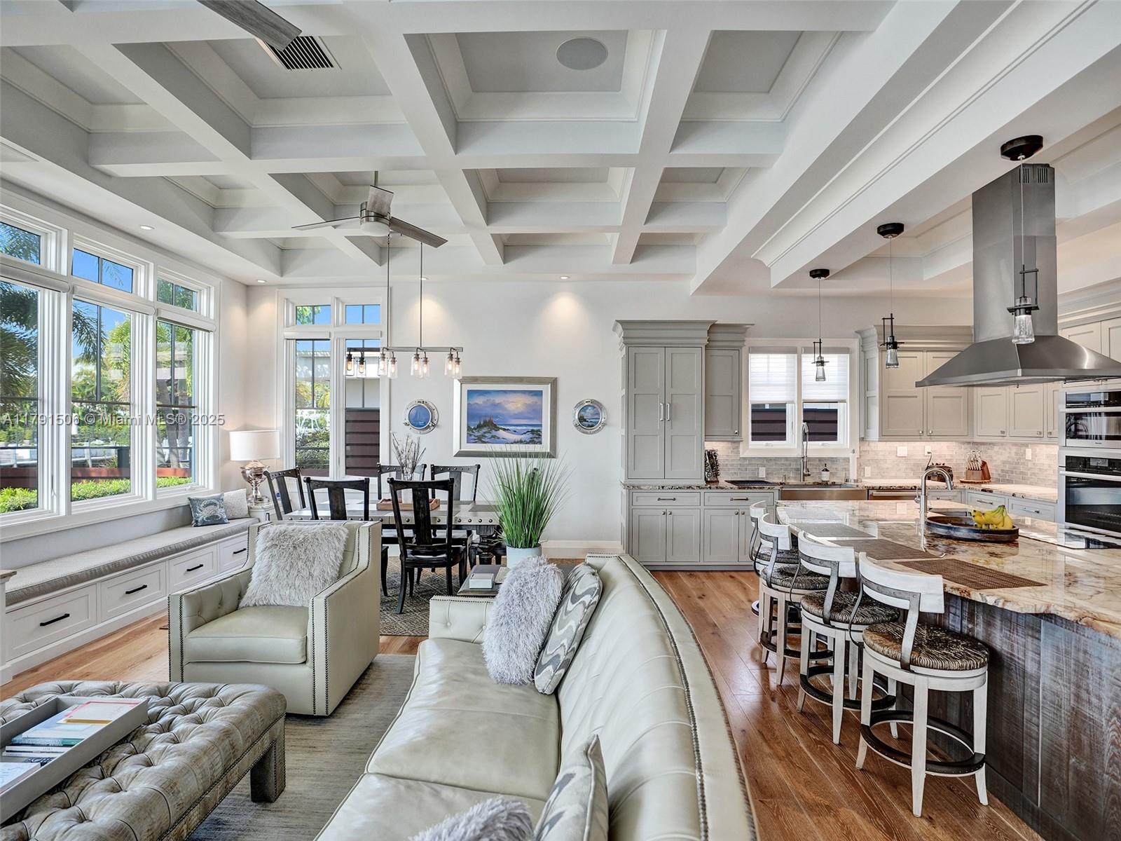 2340 NE 48th St Lighthouse Point, FL 33064