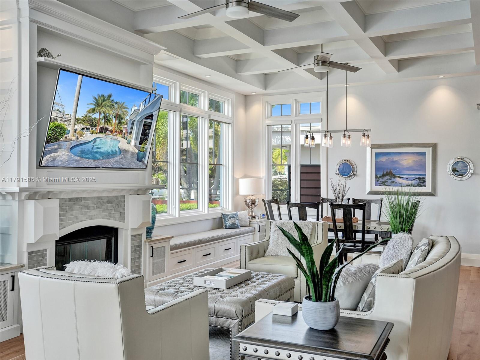 2340 NE 48th St Lighthouse Point, FL 33064