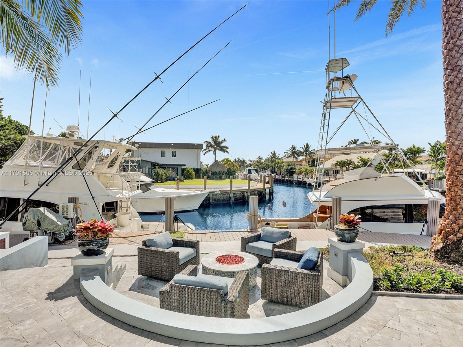 2340 NE 48th St Lighthouse Point, FL 33064