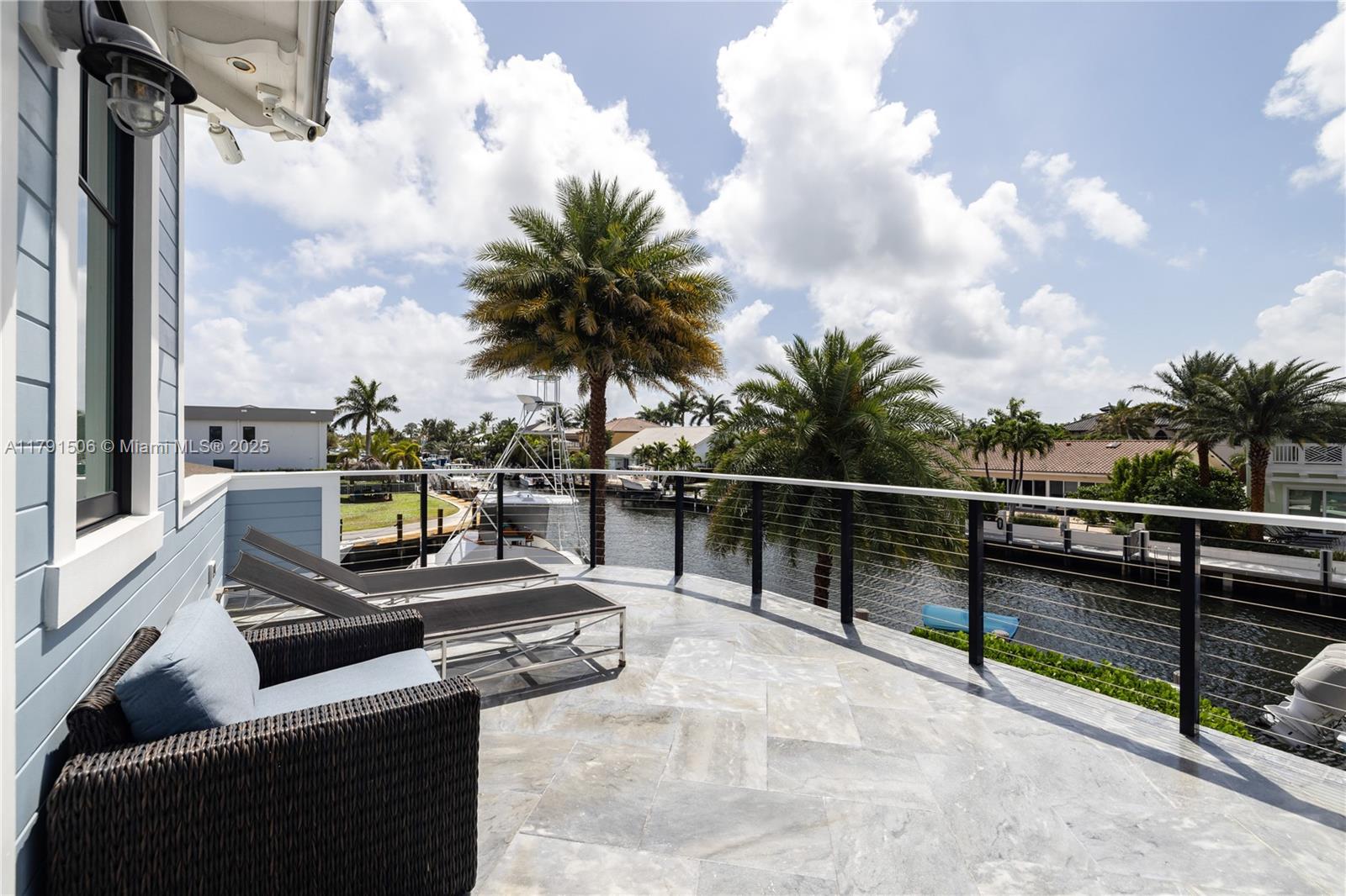 2340 NE 48th St Lighthouse Point, FL 33064