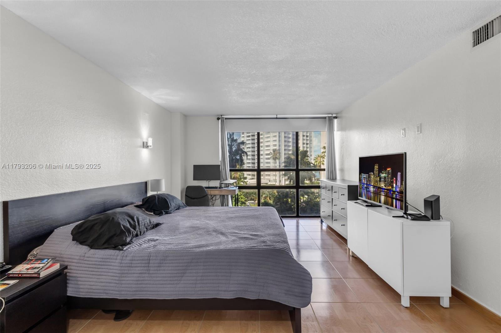 image COSTA BELLA CONDO13