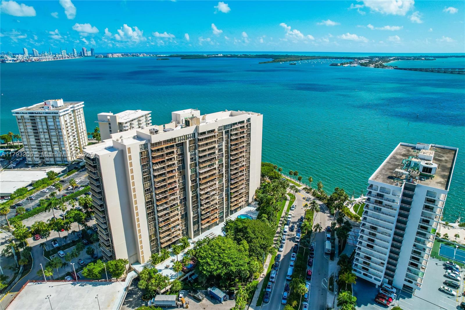 image COSTA BELLA CONDO1