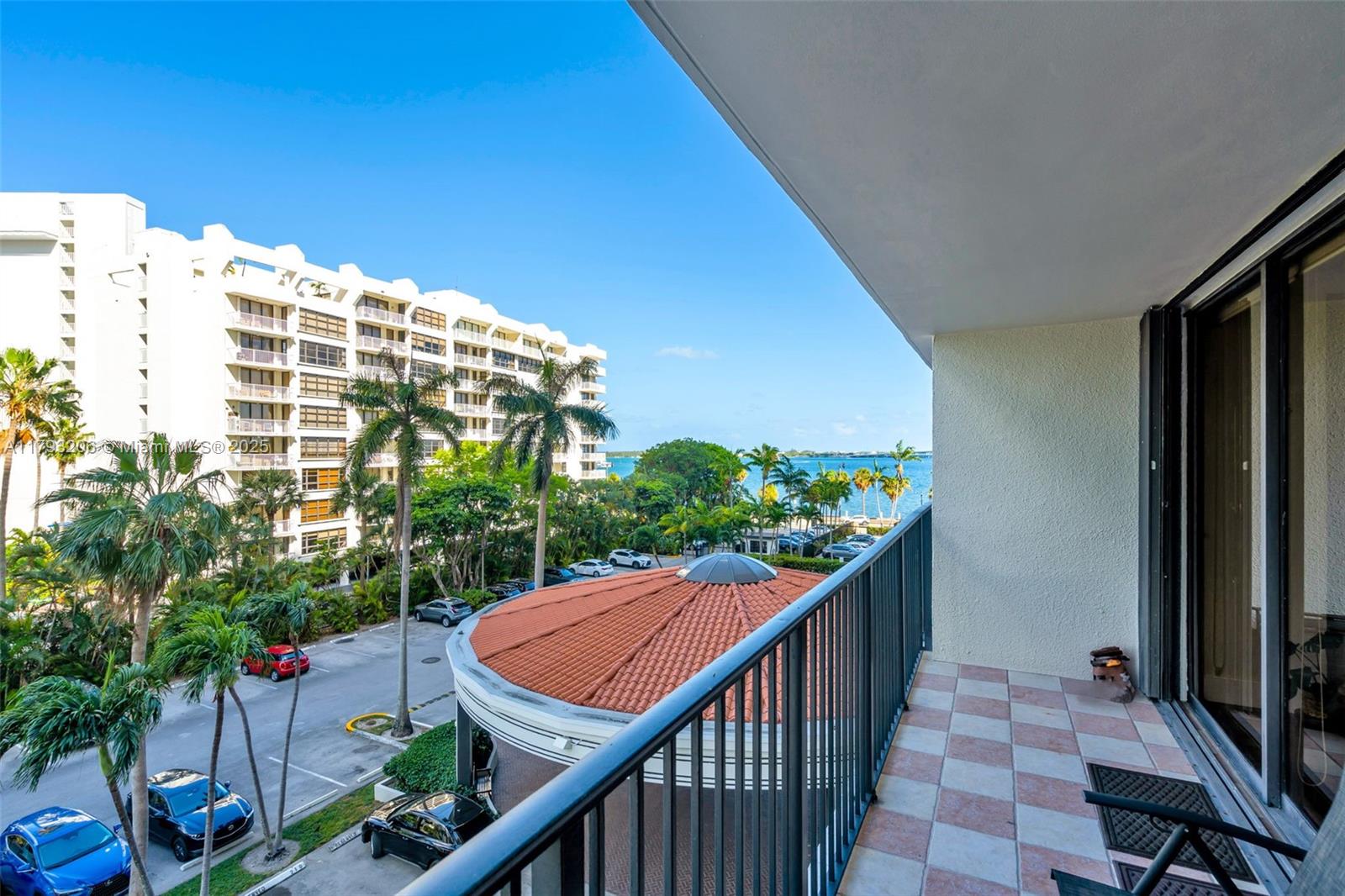 image COSTA BELLA CONDO8