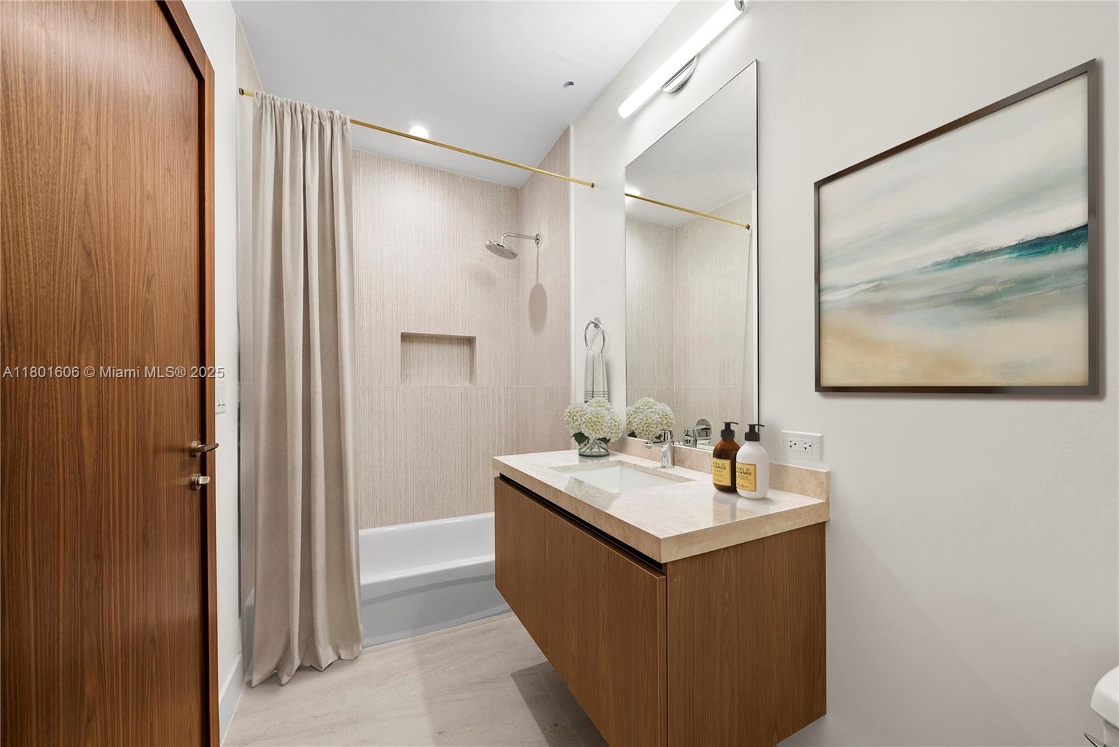 701 Valencia Ave #702 Coral Gables, FL 33134